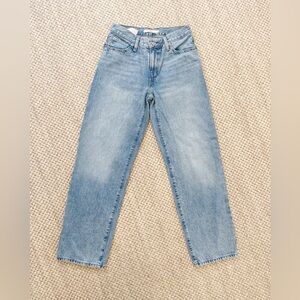 Levi’s women’s ‘94 baggy jeans light wash 26